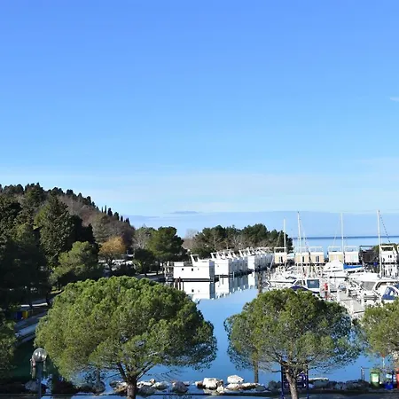 Daire Marina Residence Apartma Burin *